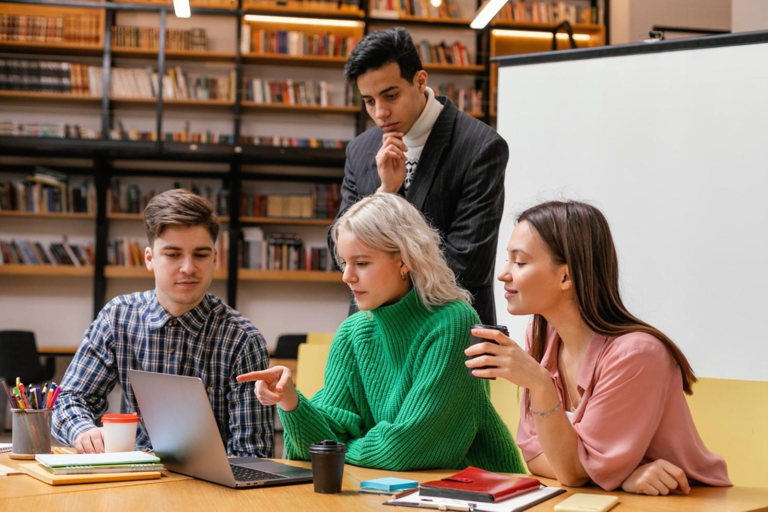 Online-Schulungsumgebung mit professioneller Ausstattung