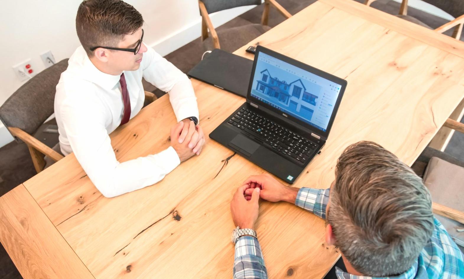 Finanzberatung im persönlichen Gespräch